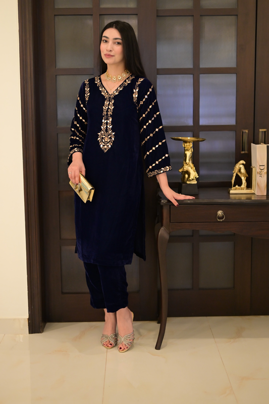 2 pcs Eid Velvet Ensemble – Mirror Work