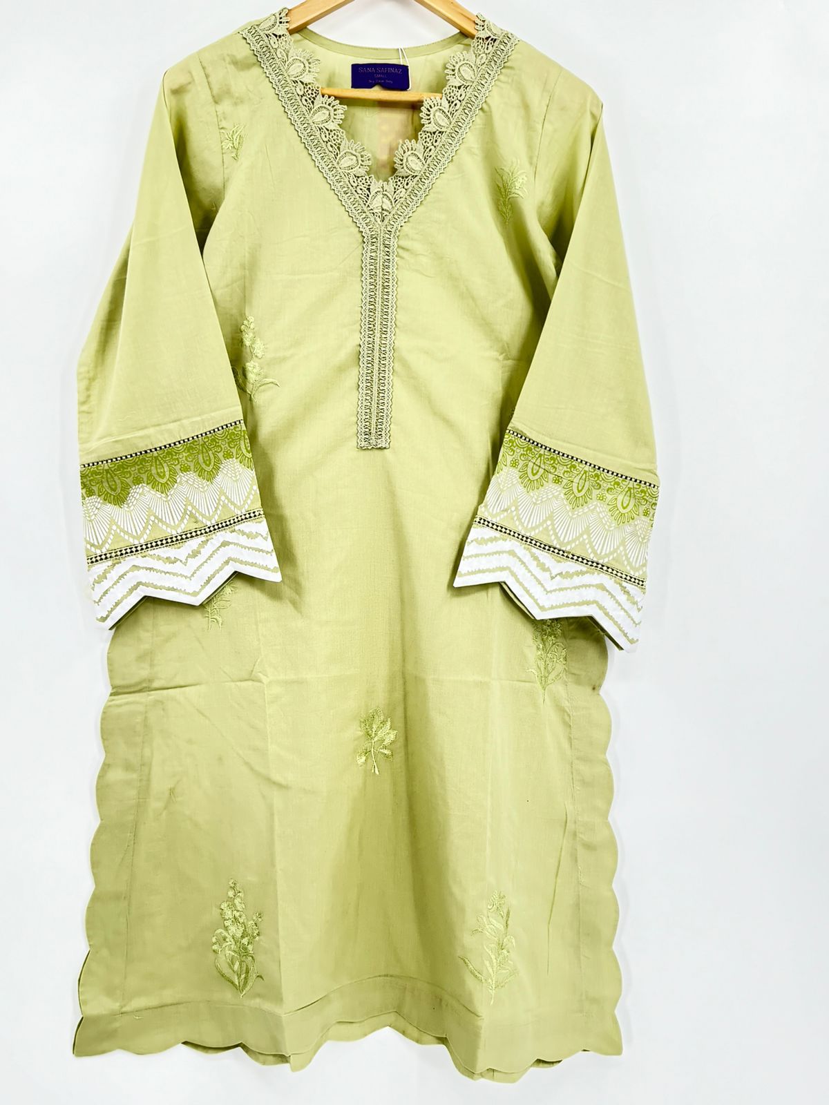 Pistachio Green Kurta with White Embroidery